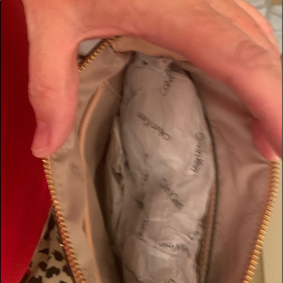 Calvin Klein Pink Leather Crossbody Bag - Picture 7 of 14